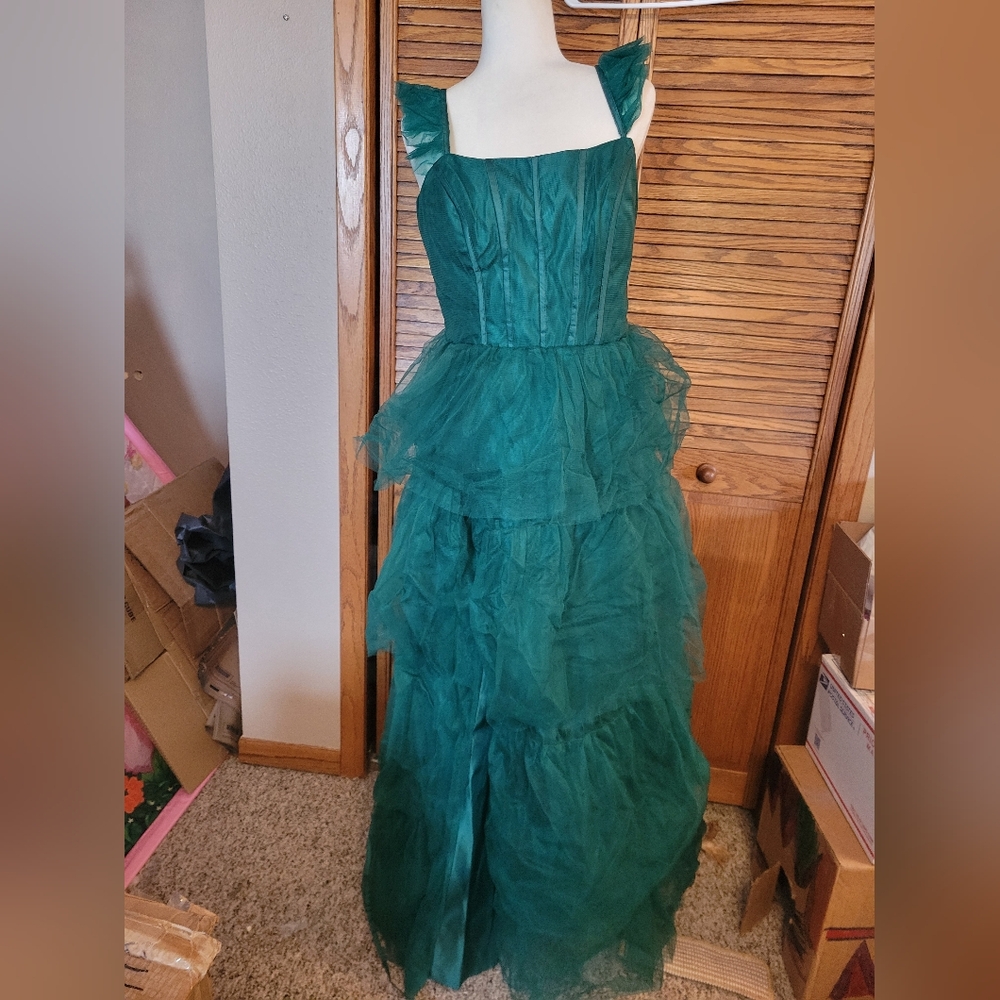 NEW Elegant Green Ruffle Tier‎ Maxi Dress Size 14 Corset Back